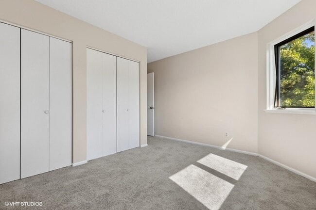 Building Photo - Charming Renovated Home with Modern Amenit...