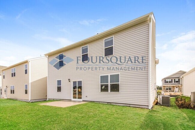 Building Photo - Spacious 3-Bed Home with Loft, Modern Kitc...