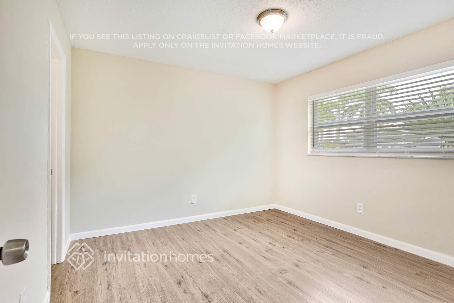 Building Photo - 4033 Castlegate Dr