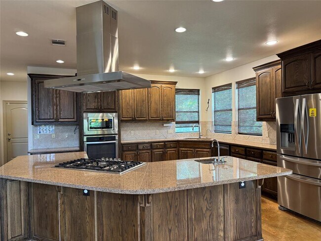 Building Photo - 10913 Sans Souci Pl