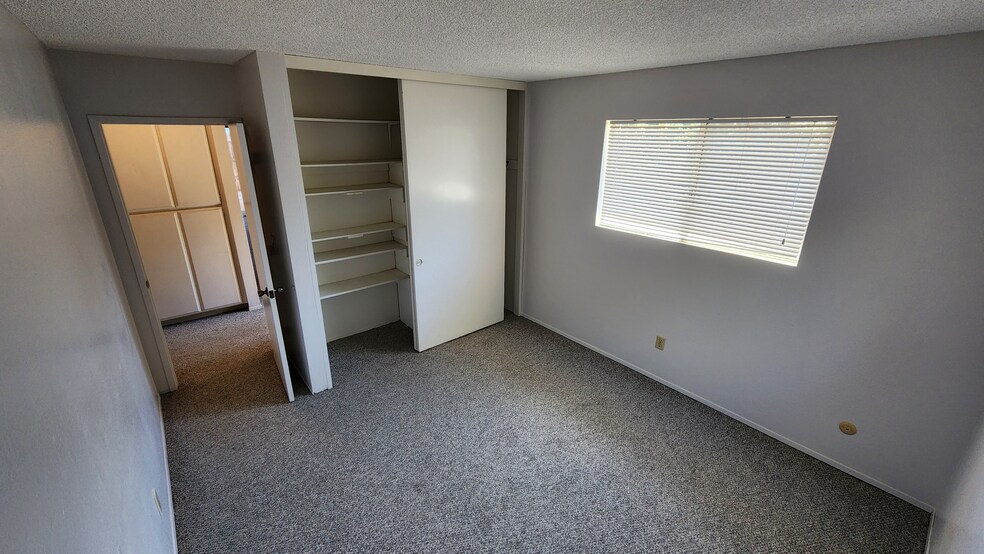 Building Photo - 6953 Saranac St