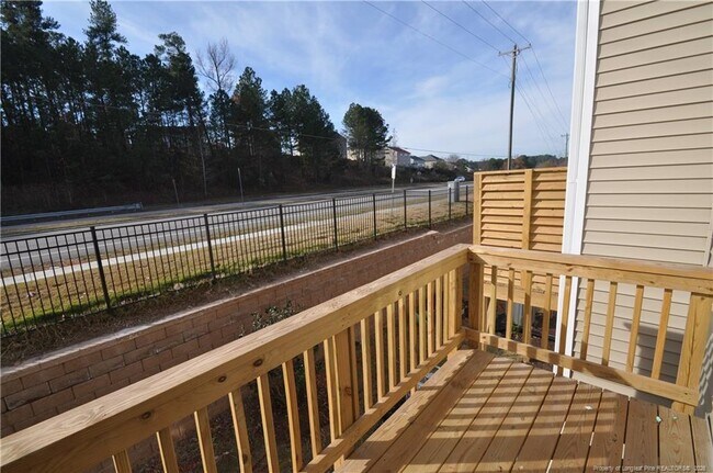 Building Photo - 1009 Shoreside Dr