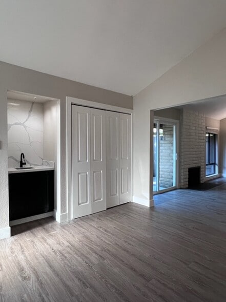 Building Photo - 2455 American River Dr