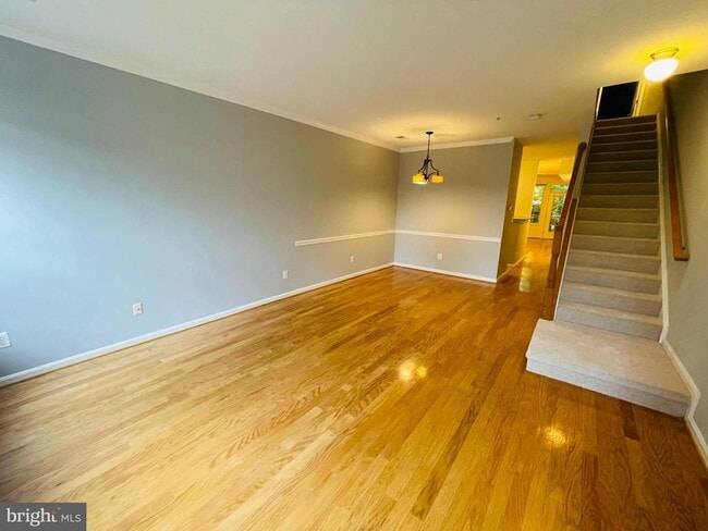 Building Photo - 2665 Manhattan Pl