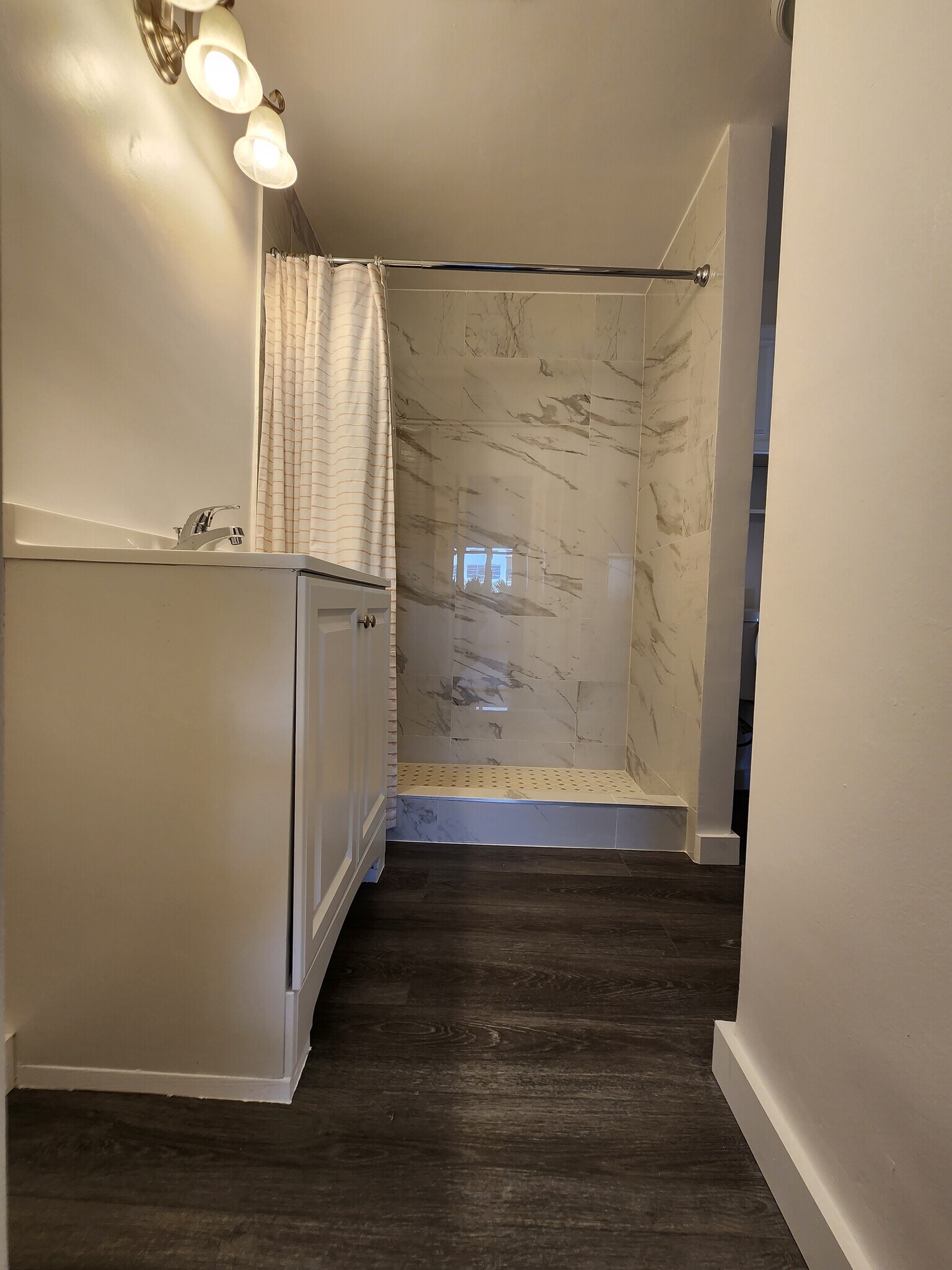 Building Photo - 1400 NE 169th St