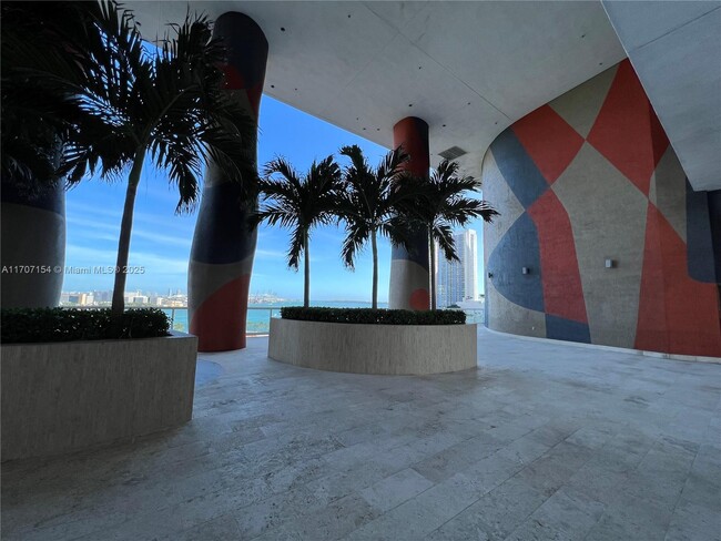 Building Photo - 50 Biscayne Blvd