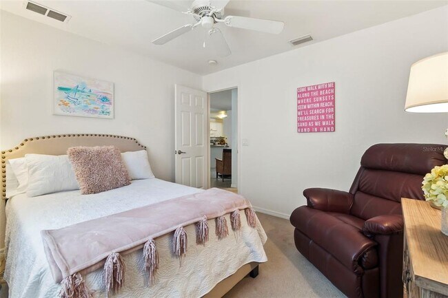 Building Photo - 1728 Kadashow Ave