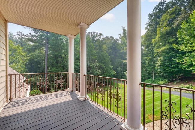 Building Photo - 237 Golf Course Trail