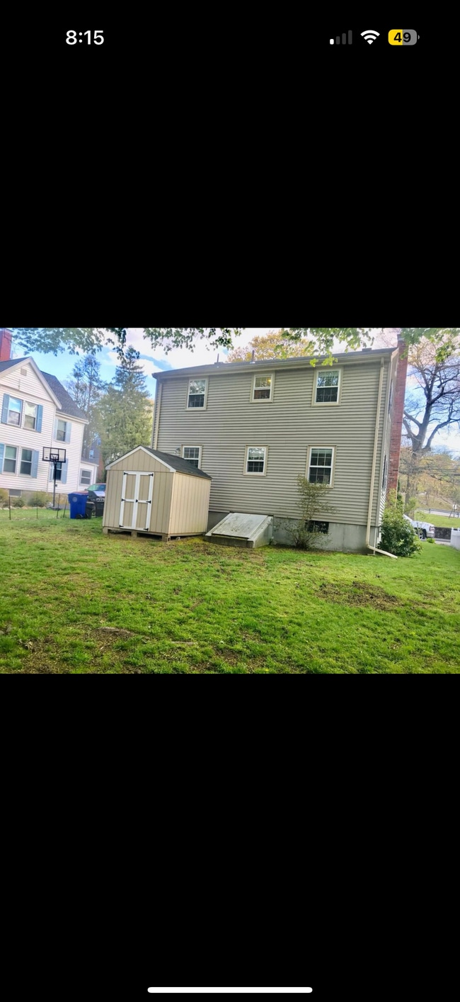 Building Photo - 22 Decker St