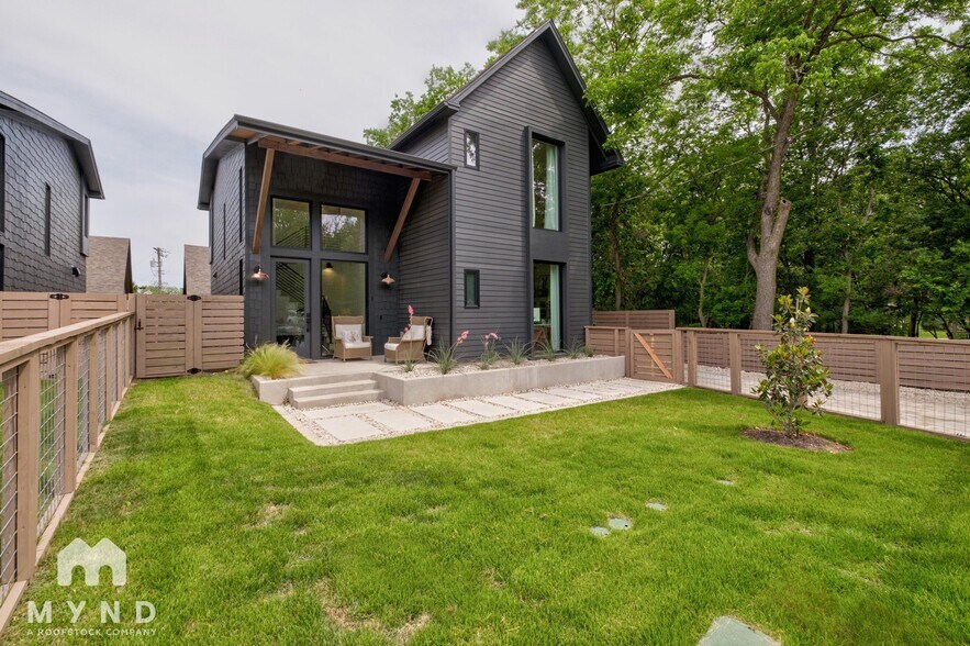 Building Photo - 4429 Gillis St
