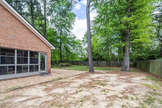 Building Photo - 7701 Halcyon Forest Trail