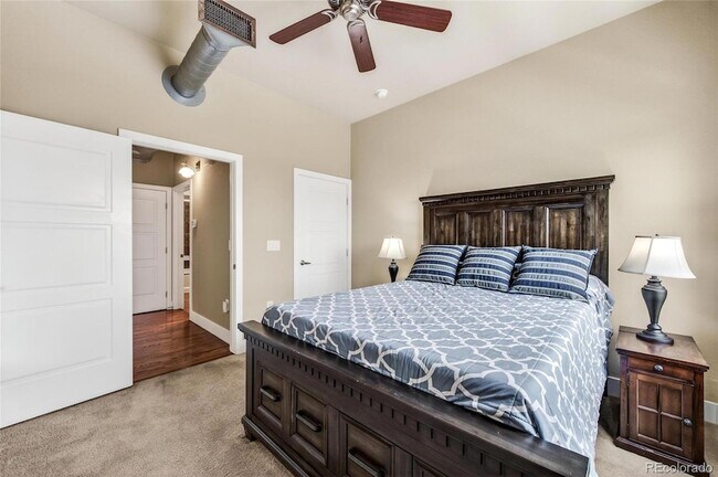 Building Photo - 10111 Inverness Main St