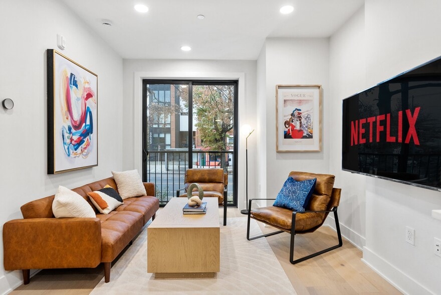 Building Photo - 3934 14th St NW