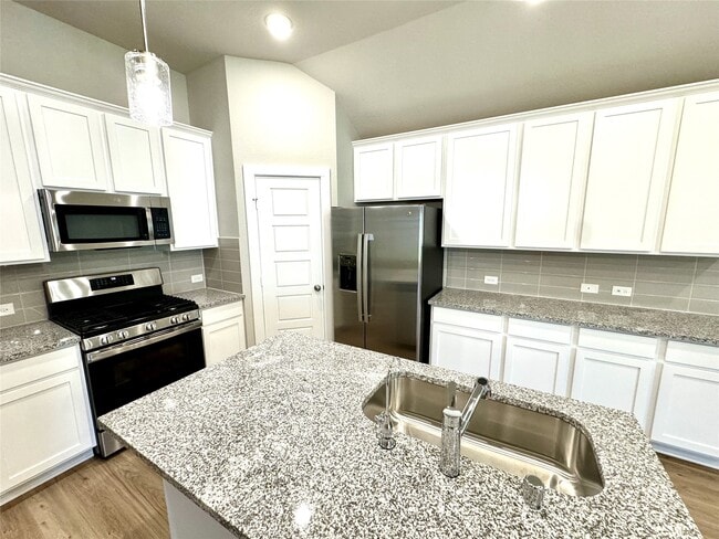 Building Photo - 8615 Jetty Glen Dr