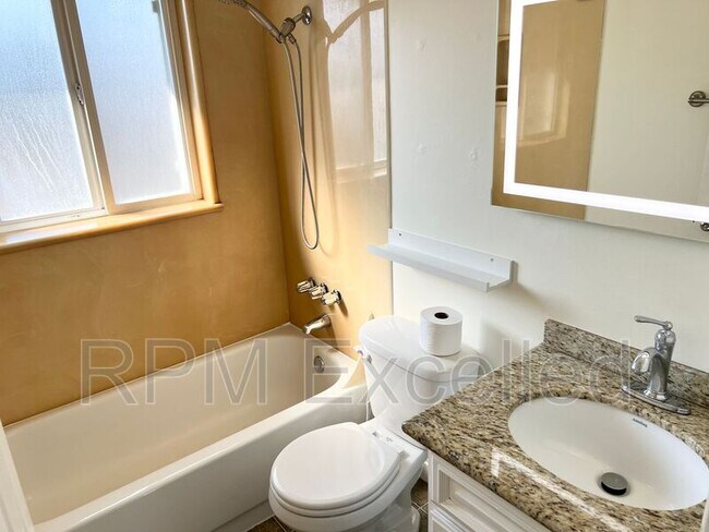 Building Photo - 25635 30th Ave S