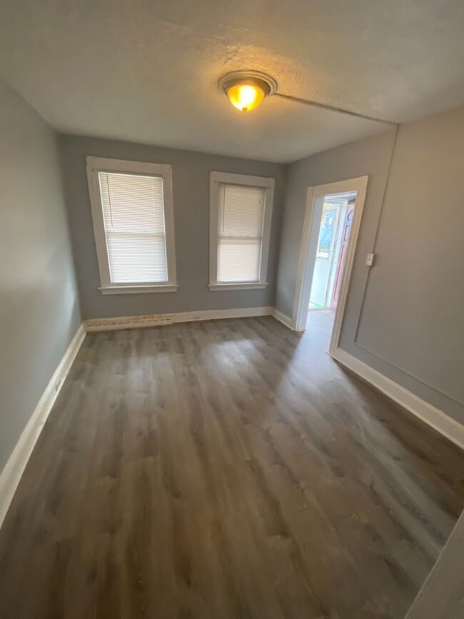 Building Photo - SINGLE FAMILY HOUSE FOR RENT