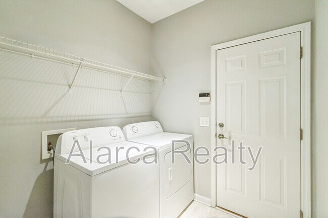 Building Photo - 6102 Greengate Ln