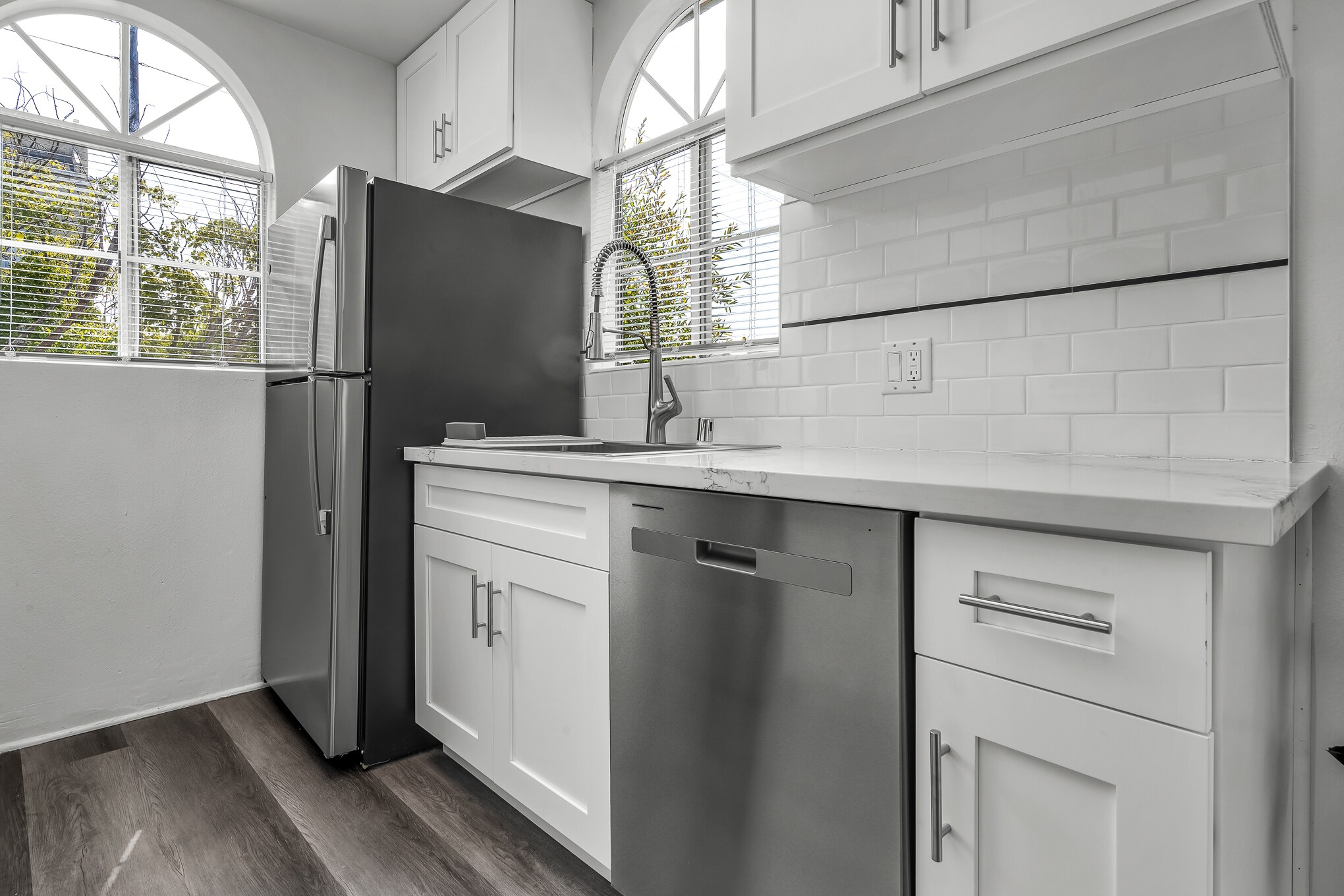 Building Photo - 2400 Walnut Ave