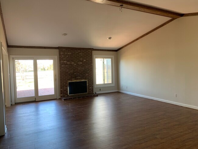 Building Photo - 132 Spyglass Dr