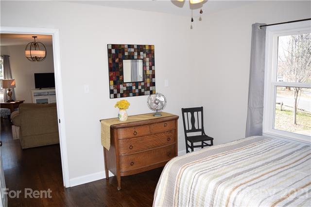 Building Photo - 201 Gamble St