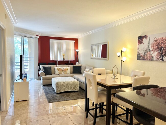 Building Photo - Meridian FURNISHED 2 BDR /2 BATH Luxury Co...