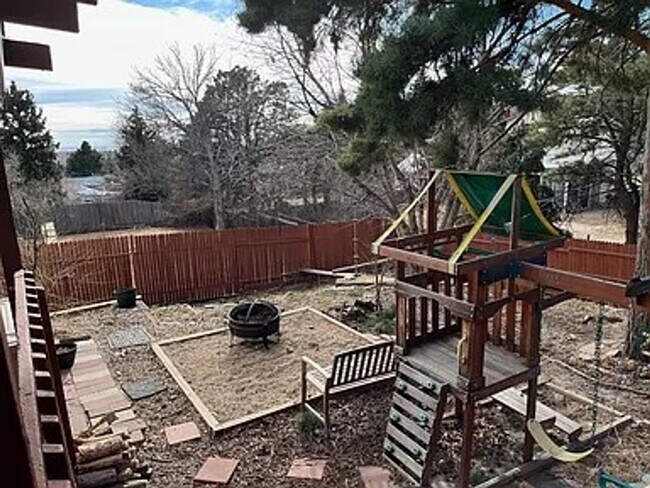 Building Photo - Spacious Home on a Large Lot in Villa Loma Neighborhood in D11