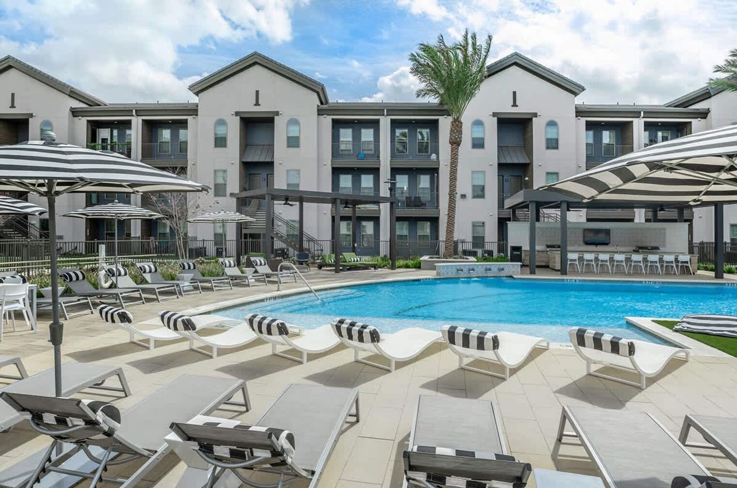 Building Photo - 698 Basilica Bay Dr