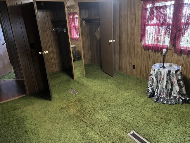 Building Photo - 1639 17 Mile Rd