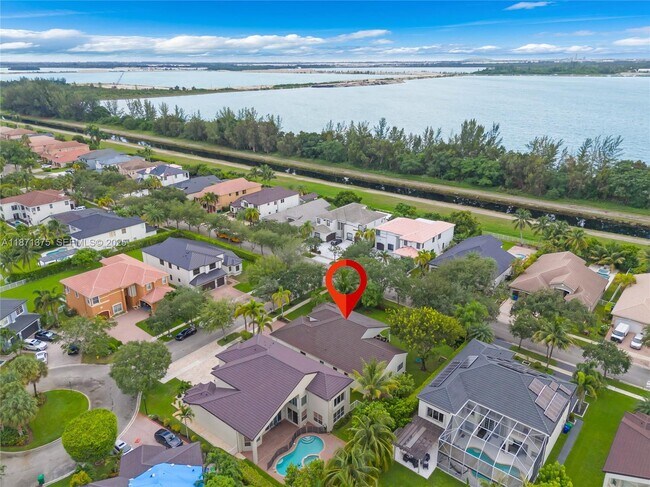 Building Photo - 5478 SW 189th Ave