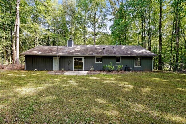 Building Photo - 2885 Webb Rd