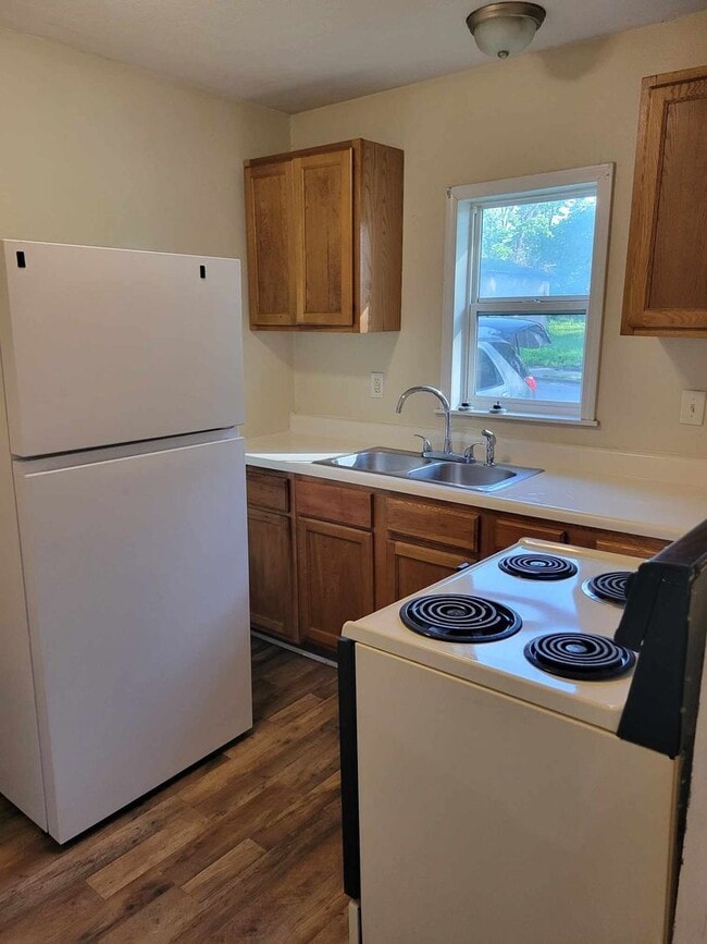 Building Photo - 2 BEDROOM 1 BATHROOM HOUSE FOR RENT