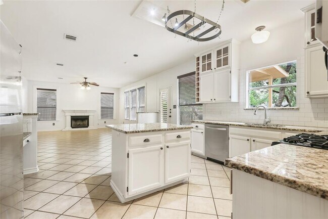 Building Photo - 2604 Stenson Dr