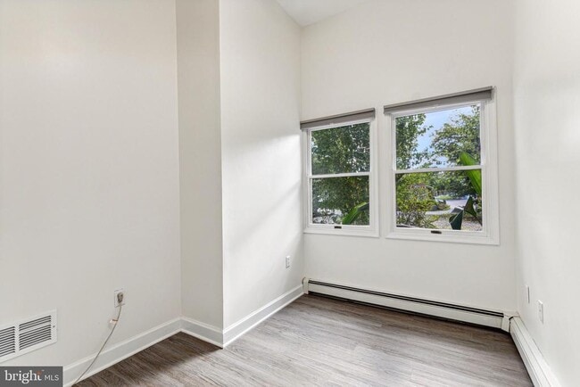 Building Photo - 1500 St Margarets Rd