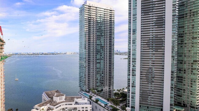 Building Photo - 3131 NE 7th Ave