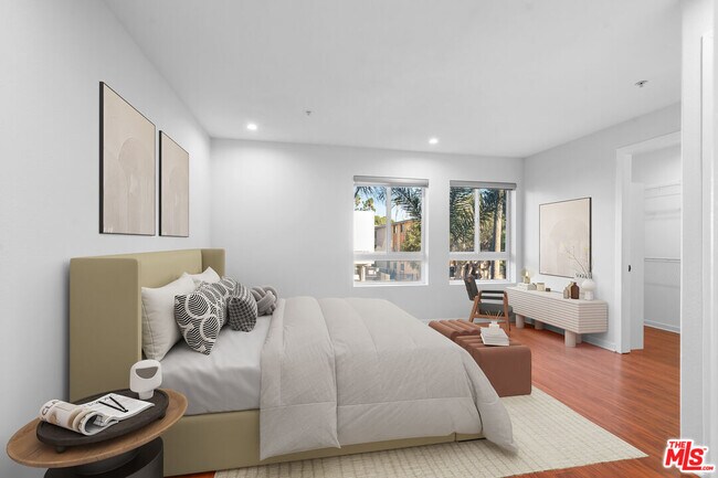 Building Photo - 1401 S St Andrews Pl