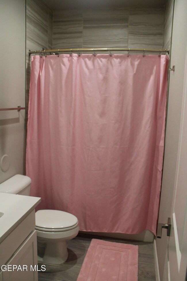 Building Photo - 754 Flexford St