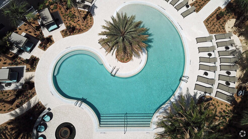 Building Photo - Juno Winter Park