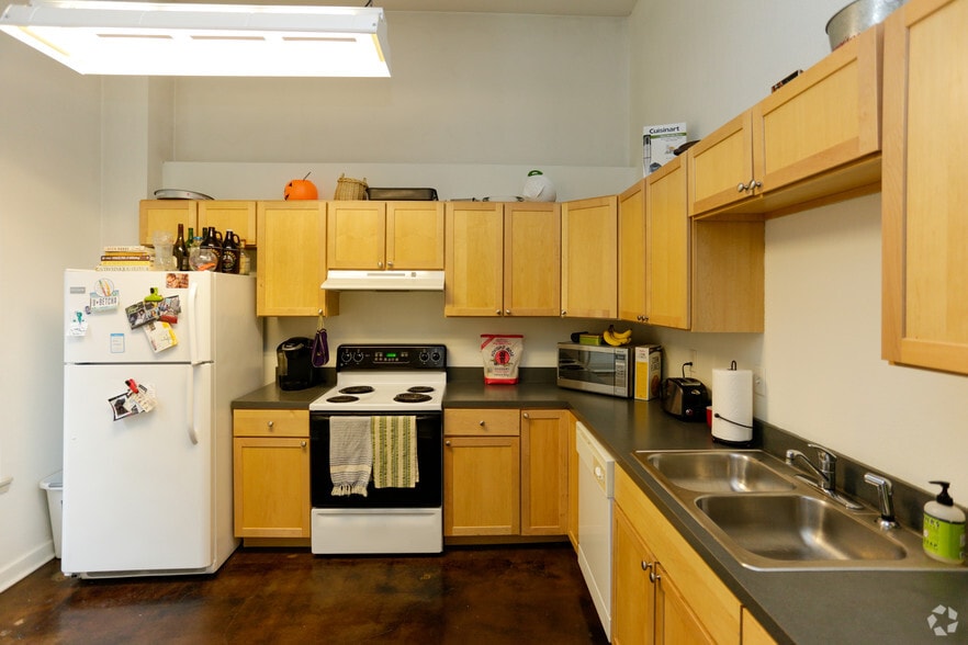 2BR, 2BA - Old Town_1620 SF - Old Town Lofts
