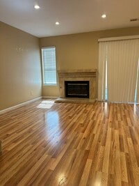 Building Photo - Stunning Condo in Turlock available for im...