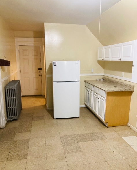 Building Photo - 226 Cooke St