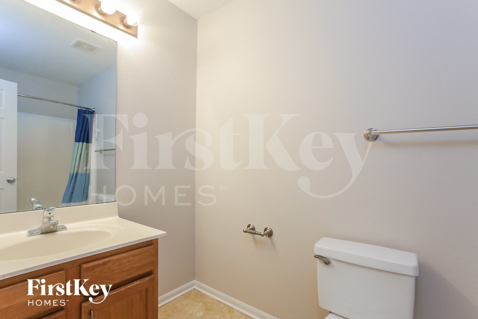 Building Photo - 11512 N Windsor Ave