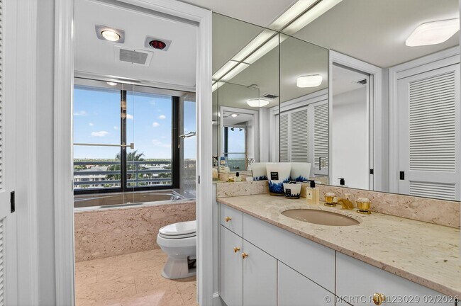 Building Photo - 1500 S Ocean Blvd