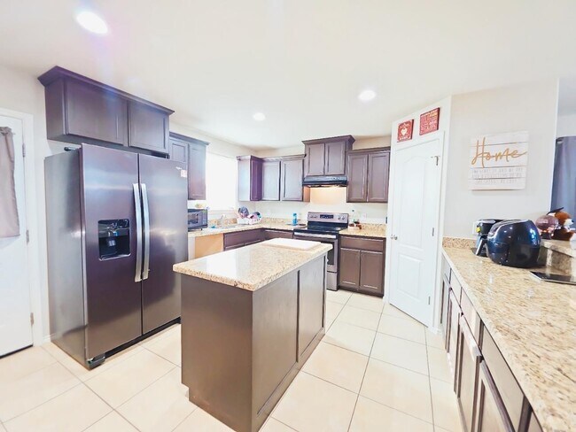 Building Photo - 1408 Calaveras Ct
