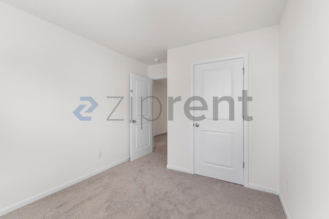 Building Photo - 1926 Tranquility Cir