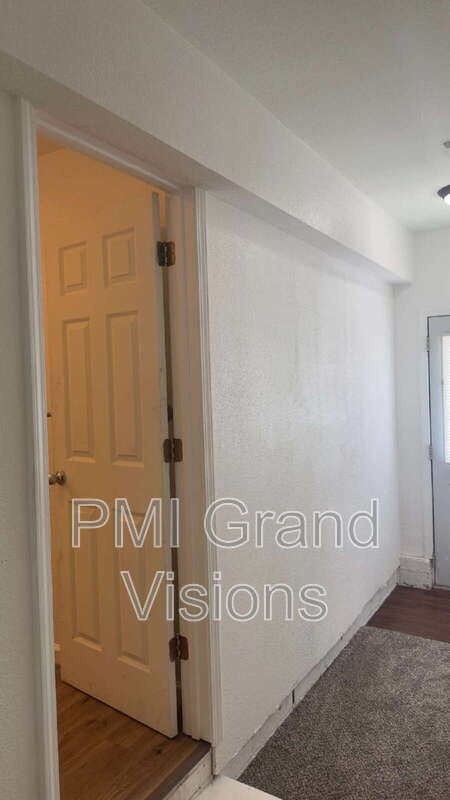 Building Photo - 2151 11th St