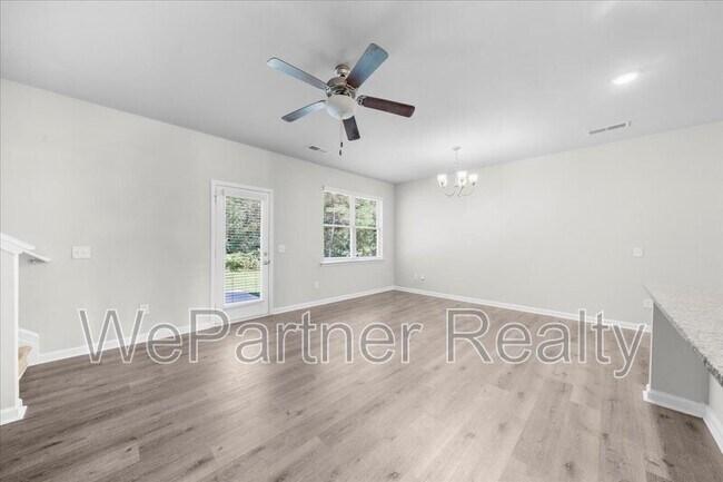 Building Photo - 204 Vickery Ln