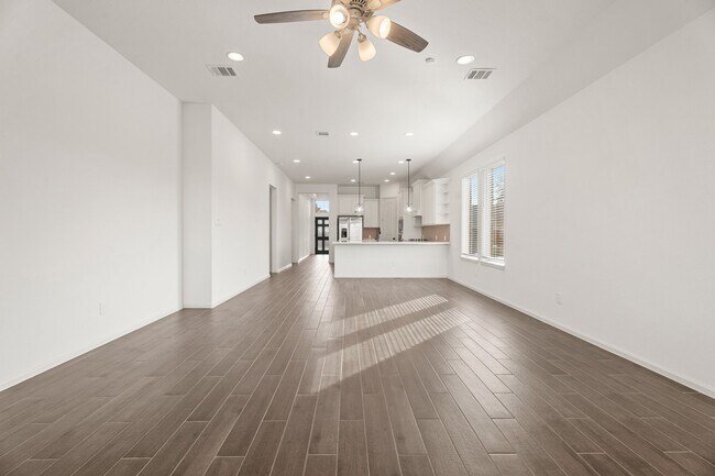 Building Photo - 4918 Morrison Dr