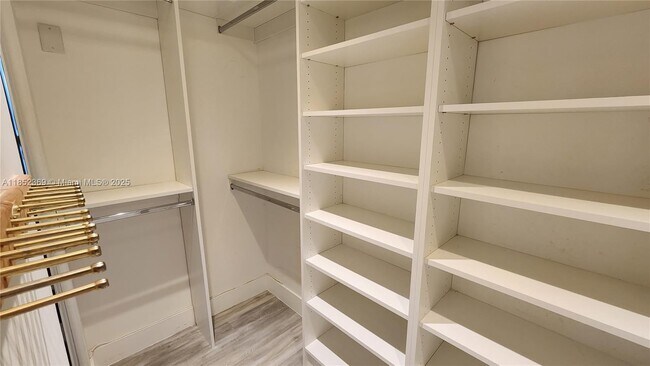 Building Photo - 772 Sand Creek Cir