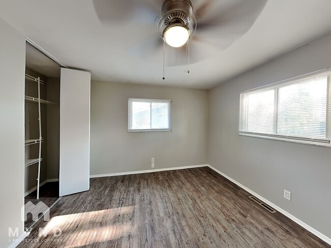Building Photo - 3474 Farley Dr