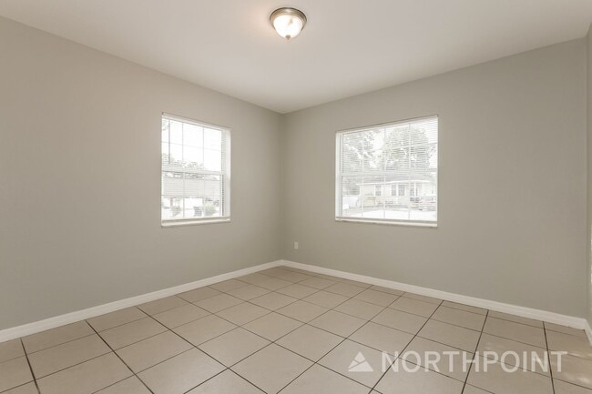 Building Photo - 3 BR/1BA | Newly Renovated Single Family Home | 1-Car Covered Parking | Gated backyard